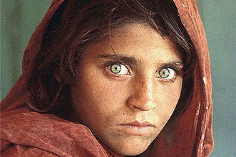 Famous Nat Geo Afghan girl with piercing green eyes arrested in Pakistan Famous Nat Geo Afghan girl with piercing green eyes arrested in Pakistan