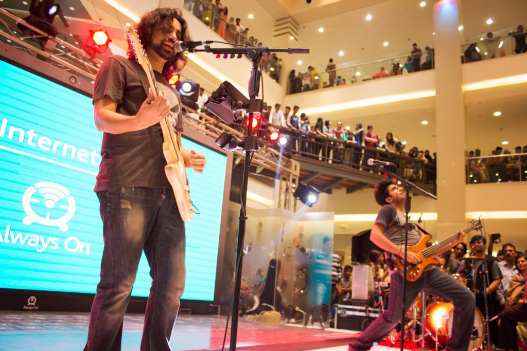  Noori performing at the launch of HBL Always On, Dolmen City Mall, Karachi. Photo by Arshmaan Alee via Wikimedia Commons