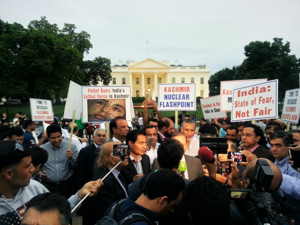 Kashmiris hold candlelight vigil outside White House to demand freedom from Indian occupation Photo Views and News