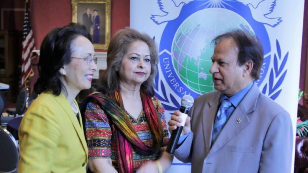 Dr. Zulfiqar Kazmi, Mrs. Tanvir Kazmi and UPF Secretary Gen USA TMs. omio Duggan Photo: UPF