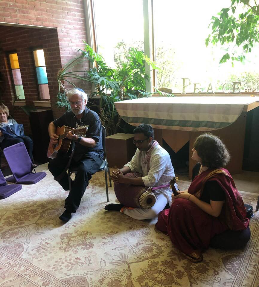 (l-r Andrea Barron, David Shneyer, Keshava Sumeshen Reddy and Kimberly Cotton lift voices and spirits high. — at Am Kolel's Sanctuary Retreat Center. Image Credit: Walter Ruby